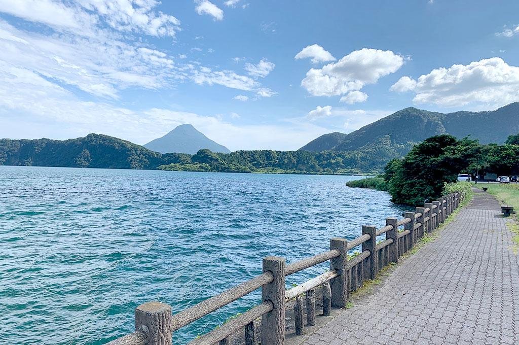 🏞️ 이케다 호수 (이케다코) 이미지 1